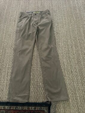 Lee Men's Straight Fit Chino Pants - Gray